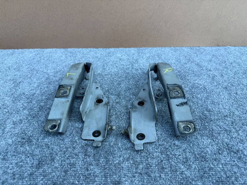 INFINITI G37 Q60 2 DOOR 08-16 OEM LEFT & RIGHT HOOD HINGES HINGE (PAIR)