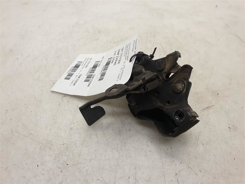 99-07 TOYOTA LAND CRUISER HOOD LATCH