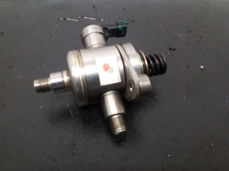 10-16 Cadillac SRX Engine Mounted High Press Fuel Pump OEM 12633594