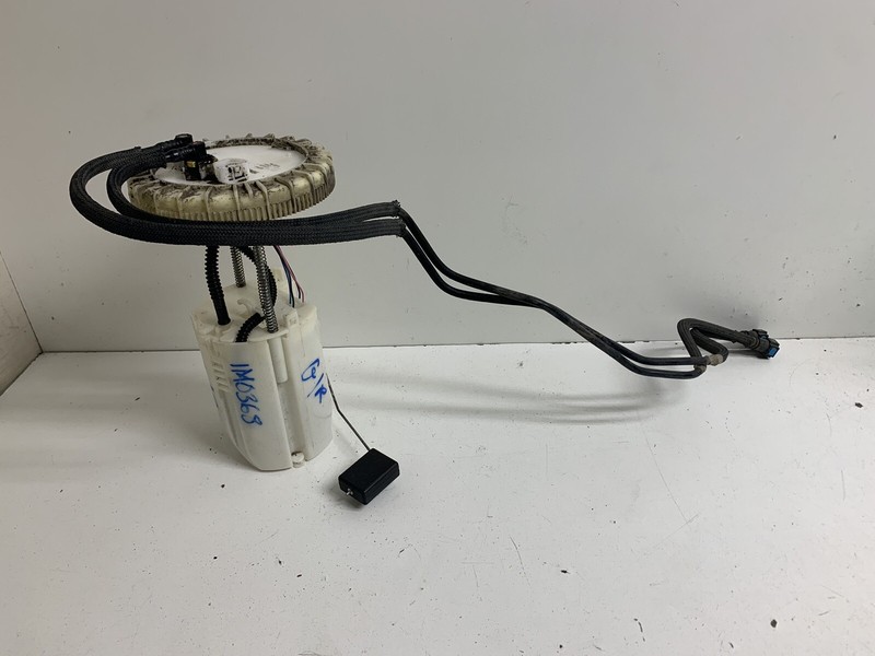 2005-2015 Toyota Tacoma Fuel Pump w Sending Unit & Bracket 22020-04061 Float