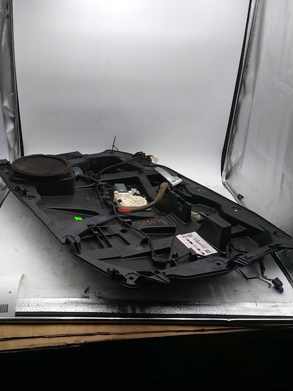2010 Jeep Liberty Front Right Window Regulator Silver 140k Miles Used Parts