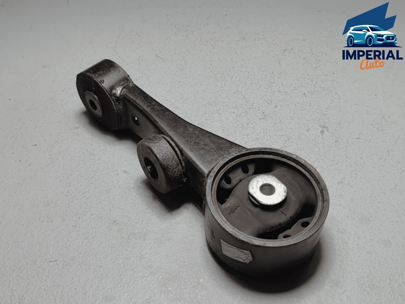 2017-2020 Toyota Sienna FWD Right Passenger Side Engine Torque Strut Mount OEM