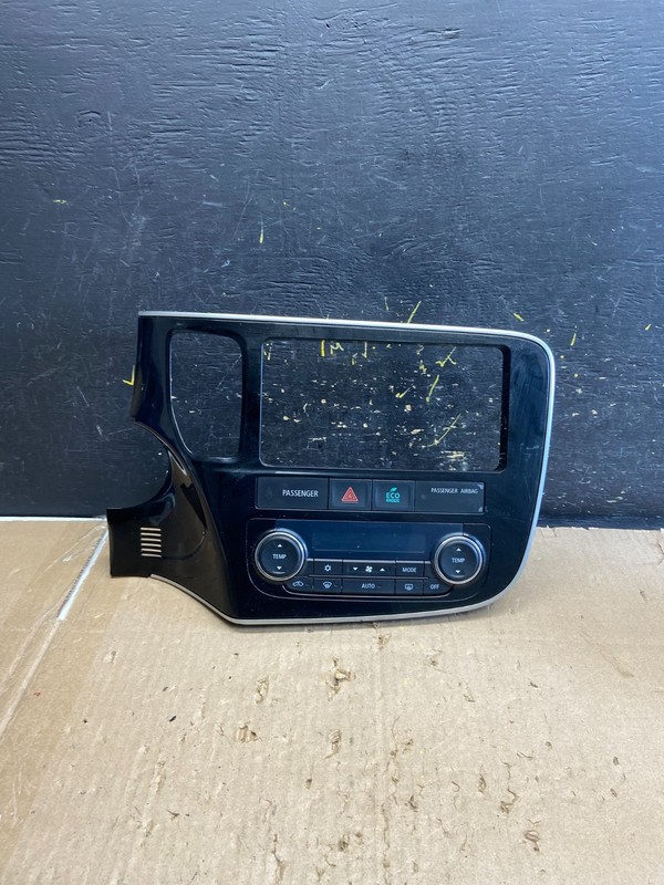2014 to 2019 Mitsubishi Outlander Climate Control Panel W/ Bezel AB2264 DG