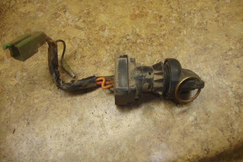 1992 Suzuki ATV Quad Runner LT-4WD LTF 250 LT250 OEM Ignition Switch Key Dash 92