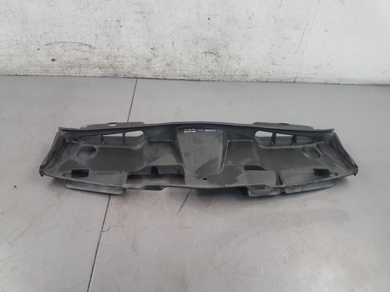 2011 Mercedes Benz AMG E 63 Front Upper Fan Shroud Cover SLAM #7920 B3