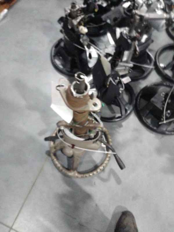 2001 GMC Yukon XL 1500 Steering Column with Key, OEM Green, 210K Miles