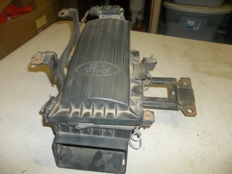 Ford F5UF-12B579-BA Complete Filter Air Flow Meter Assembly *FREE SHIPPING*