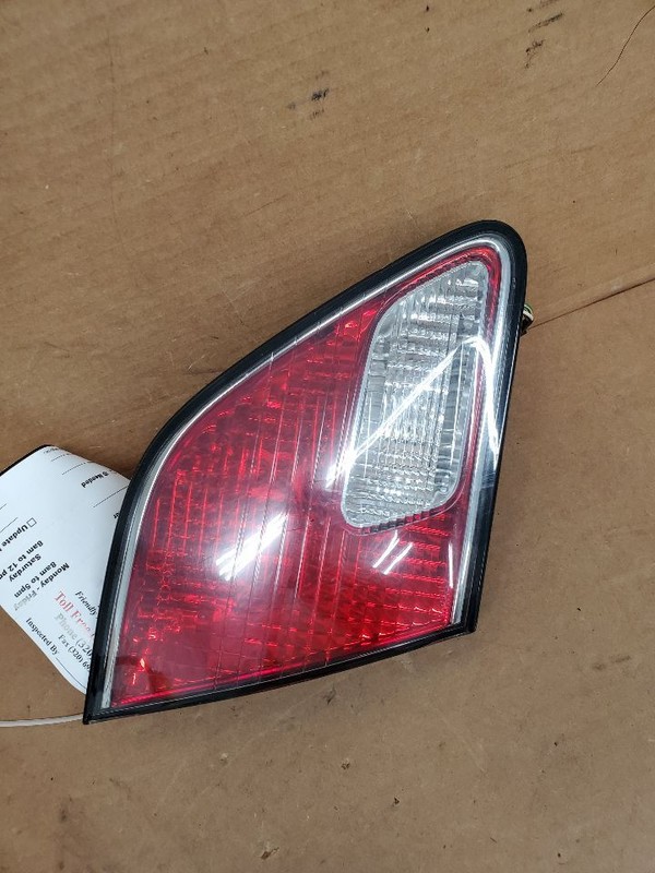 Driver Left Tail Light Lid Mounted Fits 02-03 LEXUS ES300 272042
