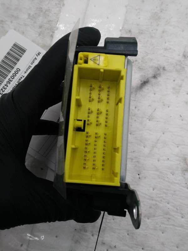 Used Air Bag Module fits: 2017 Mitsubishi Mirage Air Bag under console Sedan Gra