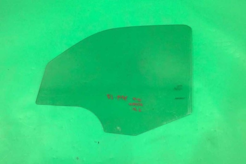 07 08 09 10 11 NITRO DRIVER LEFT FRONT WINDOW DOOR GLASS OEM 3719-17