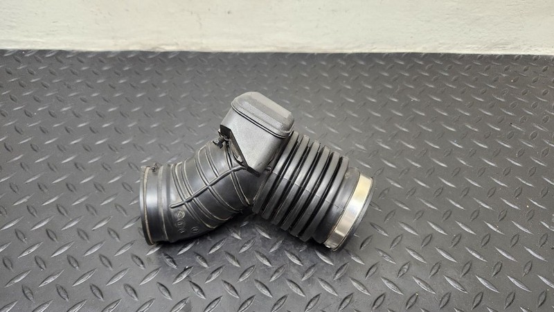 17-20 Hyundai Elantra 2.0L Air Intake Hose Assembly OEM 28140-F2400