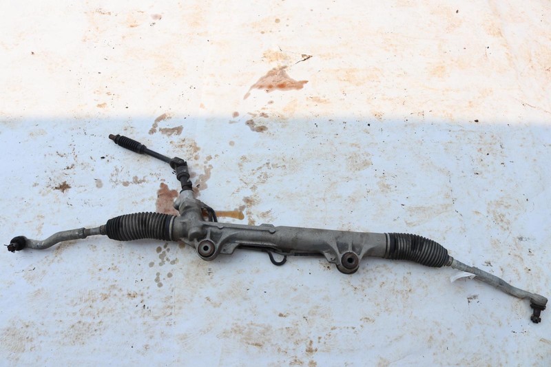 2010-2013 TOYOTA TUNDRA 4.6L V8 POWER STEERING GEAR RACK AND PINION OEM