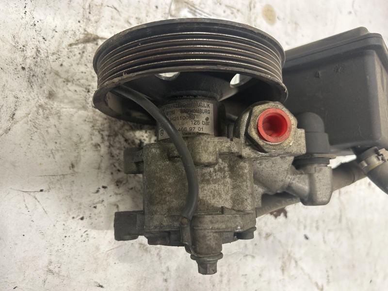 2005 MERCEDES C320 power Steering Pump 103k miles OEM 01 02 03 04 05