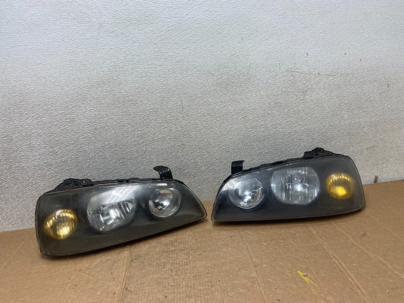 2004 2005 2006 Hyundai Elantra Left+Right Set Halogen Headlights AA1601 DW