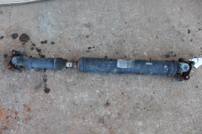 2011-2019 INFINITI QX56 QX80 5.7L A/T FRONT DRIVE SHAFT PROPELLER CARDAN OEM