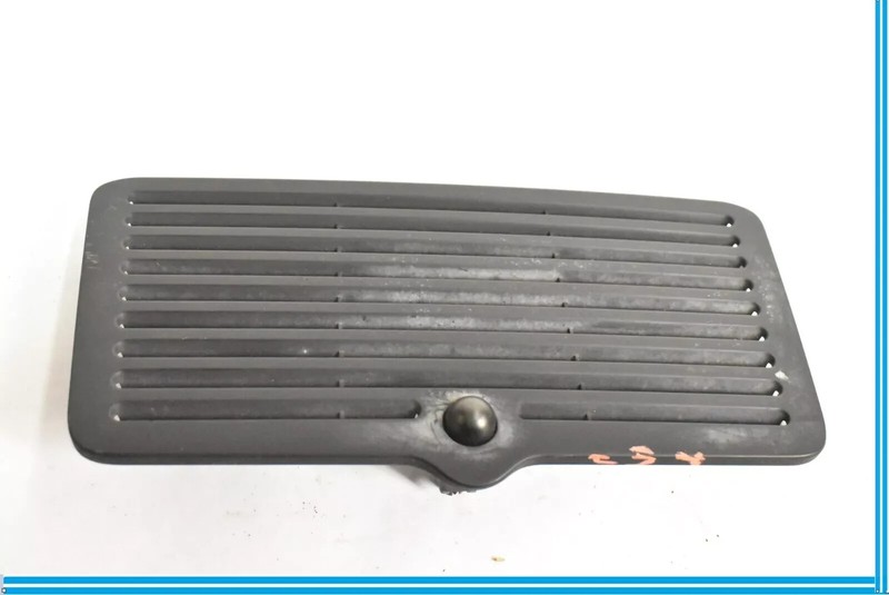 03-19 Maserati Quattroporte M139 Dash Dashboard Vent Grille Cover w/ Sensor OEM