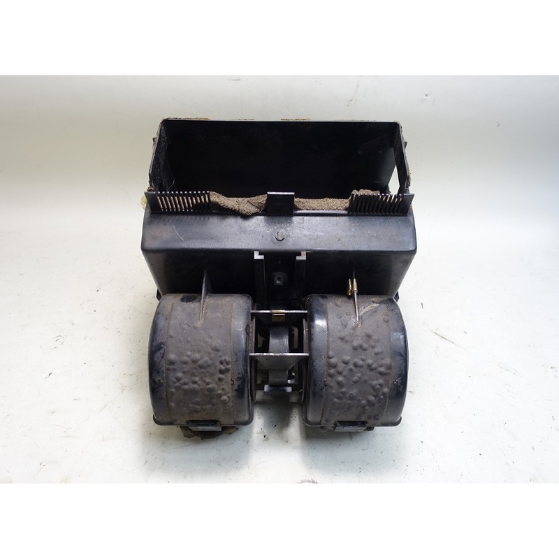Damaged 85-88 BMW E28 5-Series Air Conditioning Evaporator Blower Housing OEM