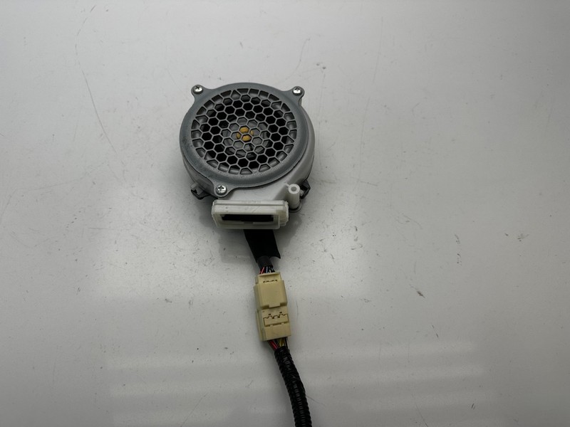 2016 - 2018 TOYOTA AVALON FRONT LEFT SIDE SEAT LOWER FAN BLOWER MOTOR OEM