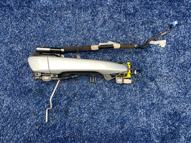 2011–2014 Lexus CT200h Front Right Door Outer Handle Silver OEM