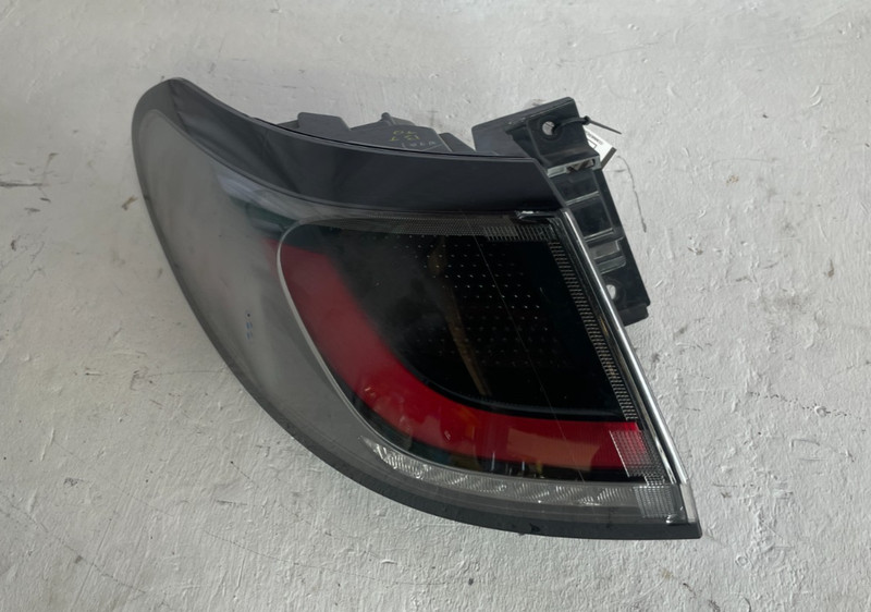 2023 - 2025 HONDA HR-V REAR LEFT DRIVER SIDE OUTER TAILLIGHT LAMP # 105474