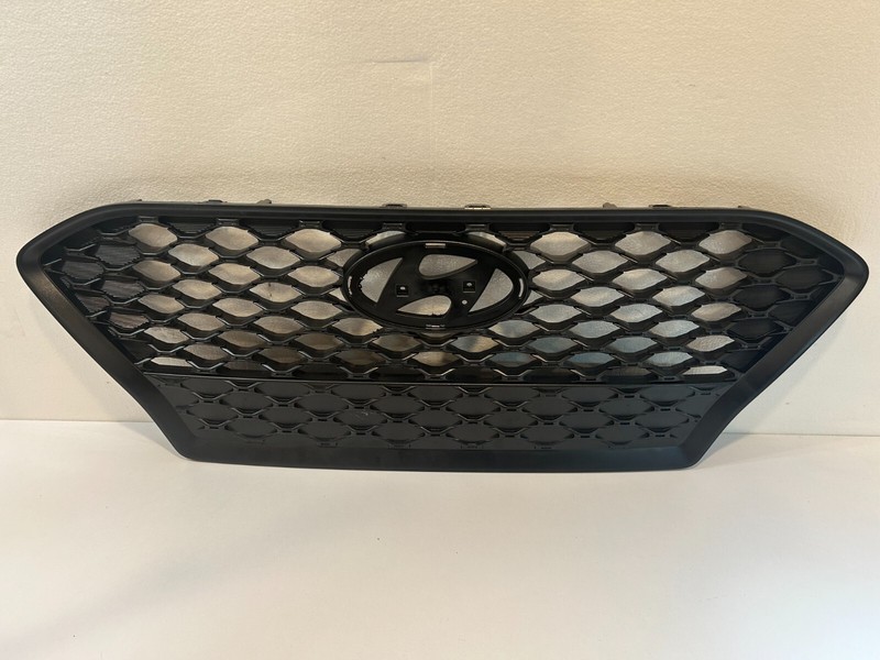 2018-2021 Hyundai Kona 86352-J9000 GRILL GRILLE OEM 86350-J900