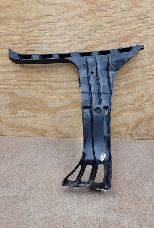2003-2008 Mercedes R230 SL550 SL500 Base Rear Bumper Bracket Cover Right RH OEM