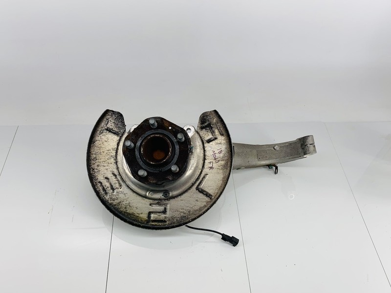 17-23 TESLA MODEL 3 RWD FRONT RIGHT PASSENGER SIDE SPINDLE KNUCKLE WHEEL HUB OEM