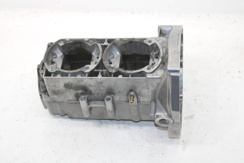 1987 Yamaha Phazer Oem Crankcase 8V0-15100-01-00 SY64
