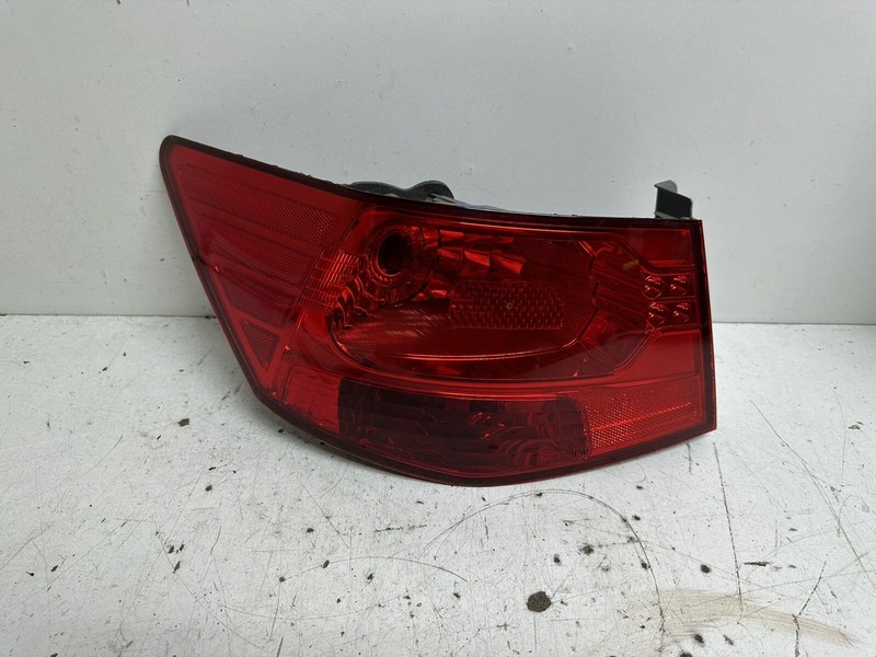 2010-2013 Kia Forte SDN left driver QRT MTD Taillight taillamp tail lamp light