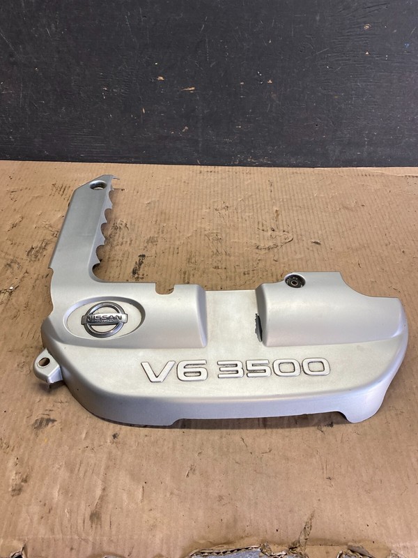 2001 to 2004 Nissan Pathfinder Engine Cover Ornament L9349 DG