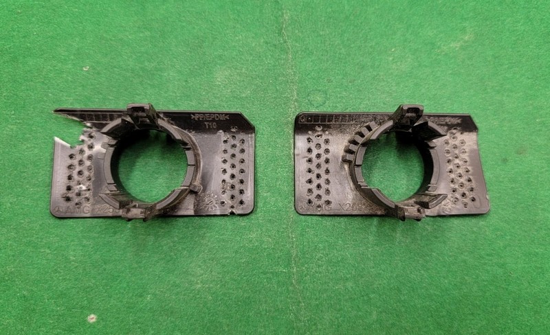 2016 2017 2018 MERCEDES GLC SPORT Rear Bumper Lower Parking Sensor Brackets OEM