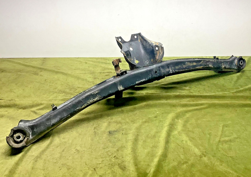 83–93 BMW E30 Rear Axle Carrier Subframe Crossmember Differential Mount K Br OEM