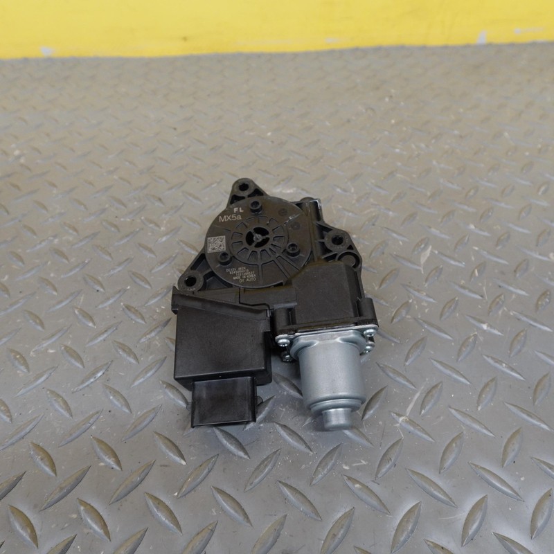 2024-2025 HYUNDAI SANTA FE OEM LEFT FRONT DOOR POWER WINDOW MOTOR 82450R6010