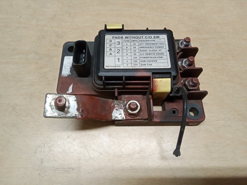Freightliner Cascadia Terra Power Distribution Box A06-72138-010
