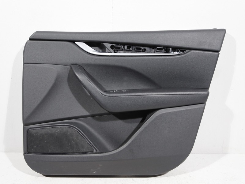 17-20 MASERATI LEVANTE FRONT RIGHT SIDE NTERIOR DOOR PANEL BLACK OEM 69K