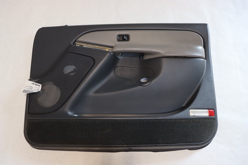 2000-2003 CHEVY TAHOE FRONT RIGHT PASSENGER SIDE DOOR PANEL TRIM COVER OEM
