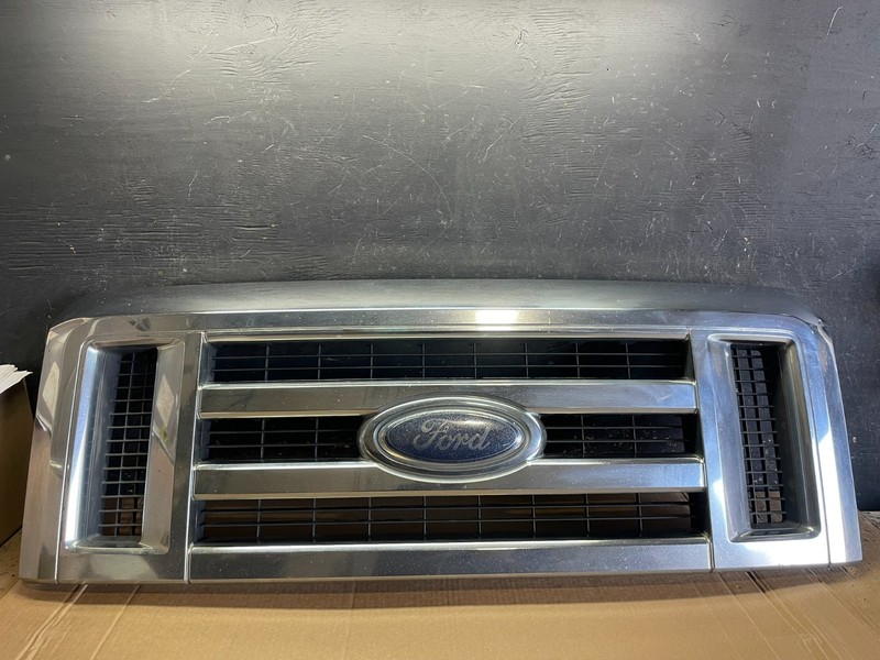 2008 to 2014 Ford Econoline E150 E250 Front Upper Chrome Grill Grille ab2950 DG