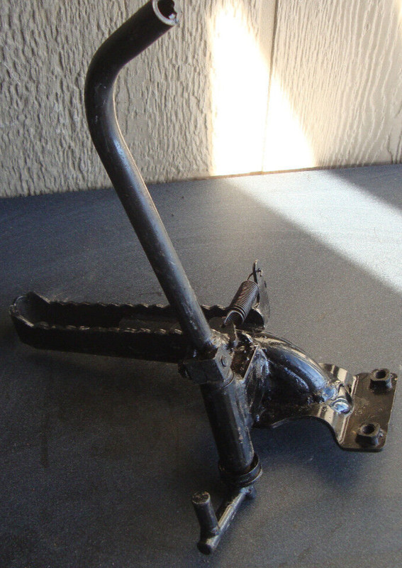 1986 87 Kawasaki Bayou ATV KLF 300 KLF300 4Wheeler Right Foot Peg Rest Pedal L1