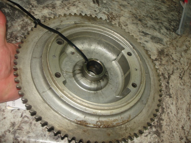 1978 Johnson sea horse 25hp flywheelboat motor part Bin 410