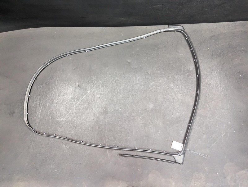 Rear Left Door Weatherstrip 2020 Nissan Versa 82831-5EF0A 2021 2022