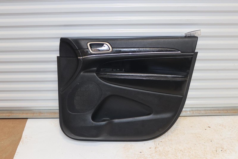 2016-2017 JEEP GRAND CHEROKEE FRONT RIGHT PASSENGER DOOR PANEL TRIM COVER OEM