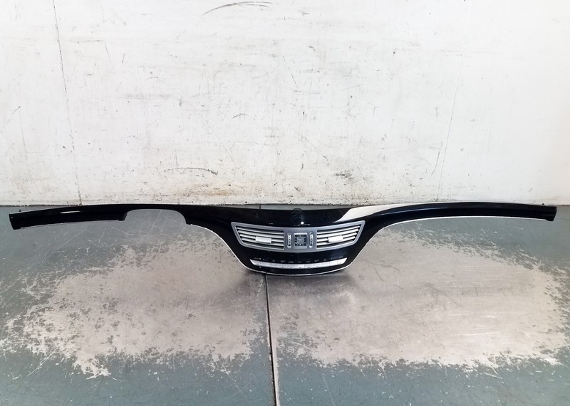 2013 Mercedes AMG S63 Dash Trim Panel / Center Air Vents / Controls #4473 V9
