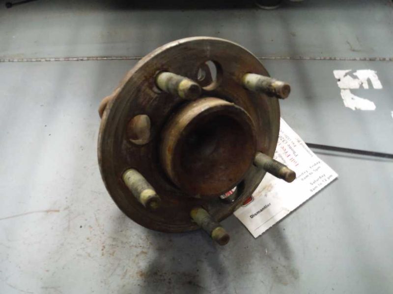 99 00 01 02 03 04 05 GRAND AM HUB REAR GT 137022