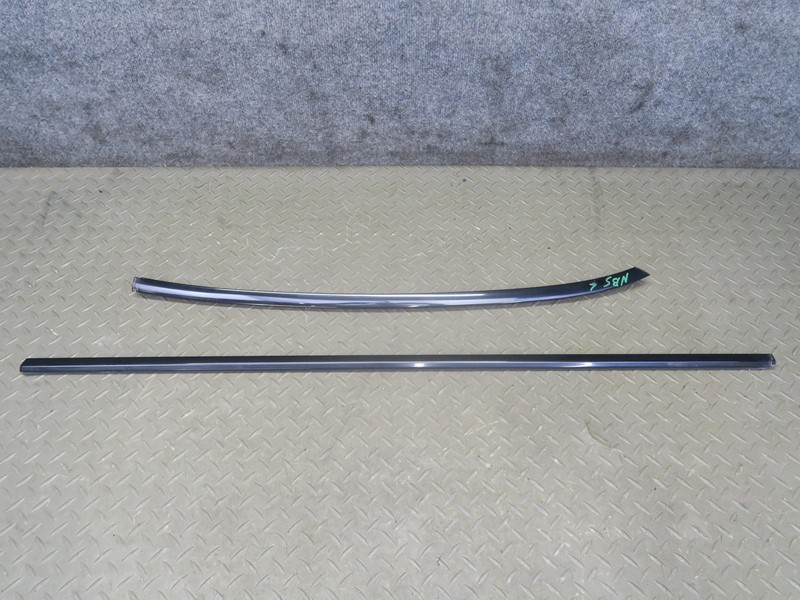 06-10 BMW E64 M6 CONVERTIBLE LEFT DOOR & WINDSHIELD A PILLAR TRIM MOLDING SET