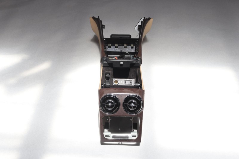 2010-2019 JAGUAR XJ CENTER CONSOLE STORAGE COMPARTMENT OEM