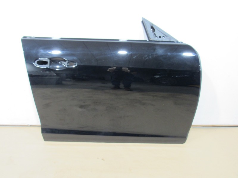 14-19 Maserati Quattroporte 2016 Front Right Passenger Door Shell ;:A