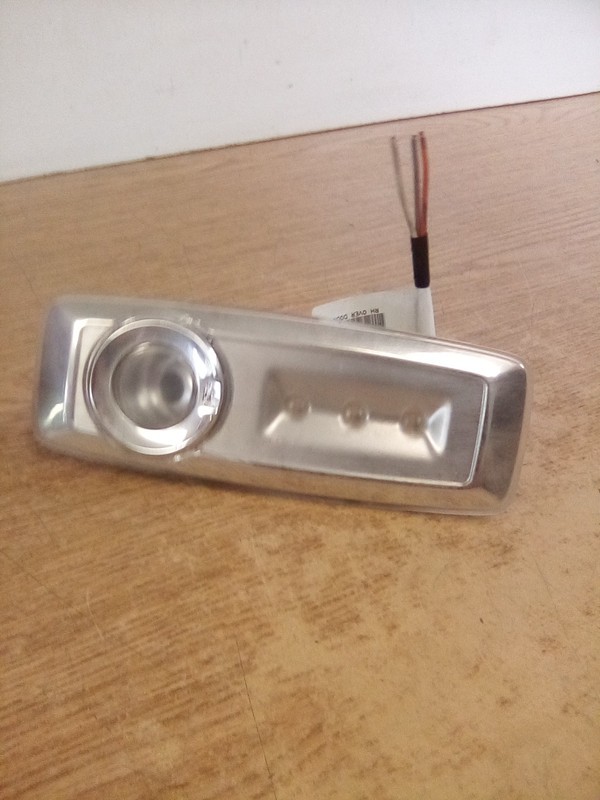 Kenworth T680/Paccar P54-1203-100 Overdoor Cab Light