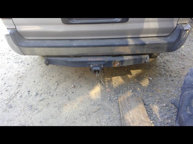 96 97 98 TOYOTA 4 RUNNER SR5 REAR BUMPER SLV-1A5 CHROME SCRATCHES