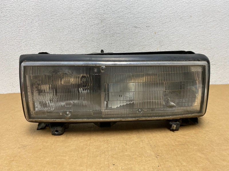 1988 to 1991 Cadillac Seville Eldorado Left Driver LH Side Headlight AD4465 DW