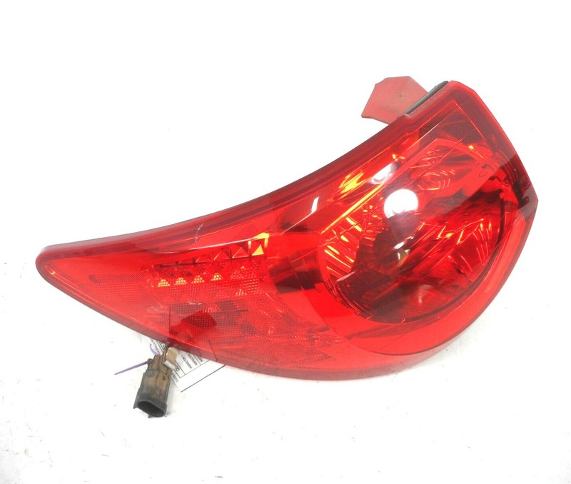 Chevrolet Traverse Quarter Panel Tail Light Lamp Driver Left OEM 2009-2012